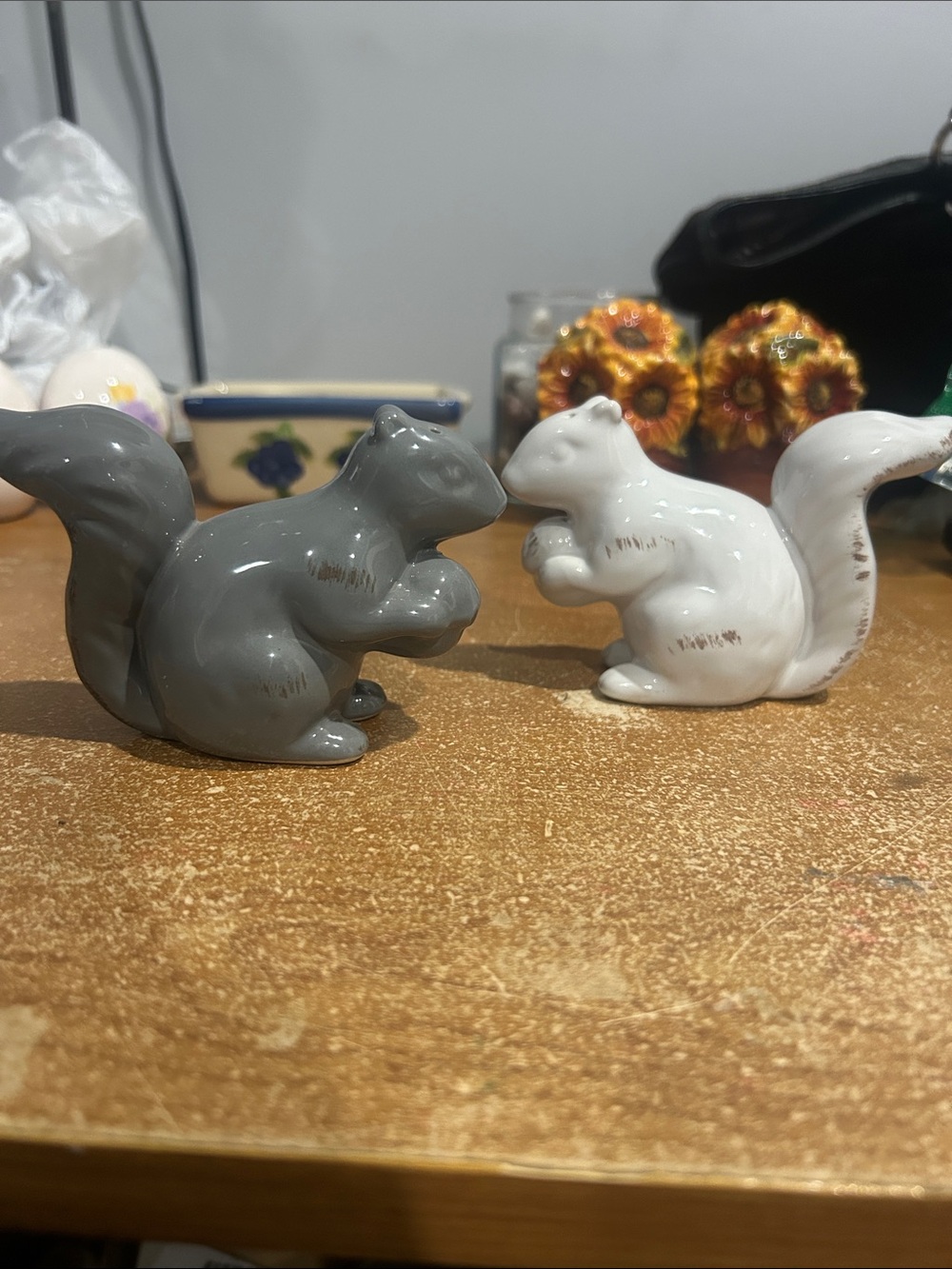 Decorative Ceramic Squirrel Figurine Set - White & Gray